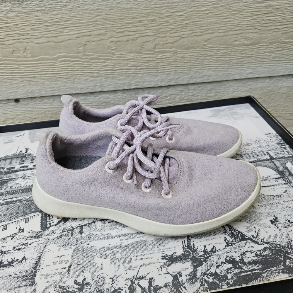 allbirds light purple Wool Runners white midsole size 9